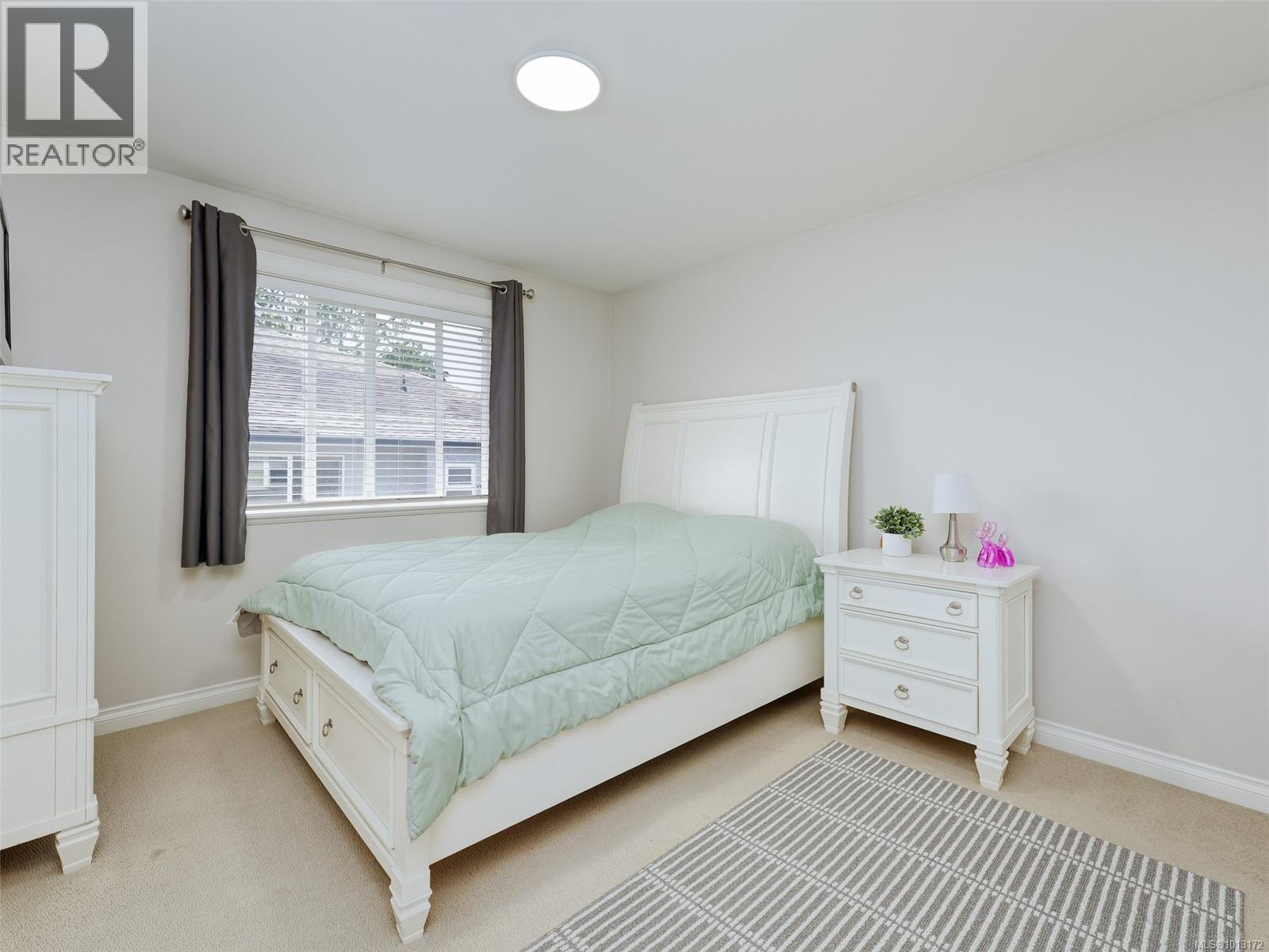  4276 Kincaid Street, Saanich