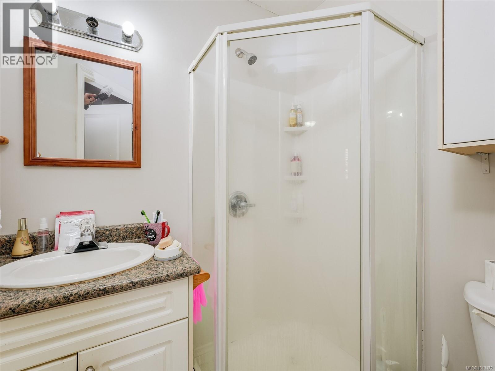  4276 Kincaid Street, Saanich