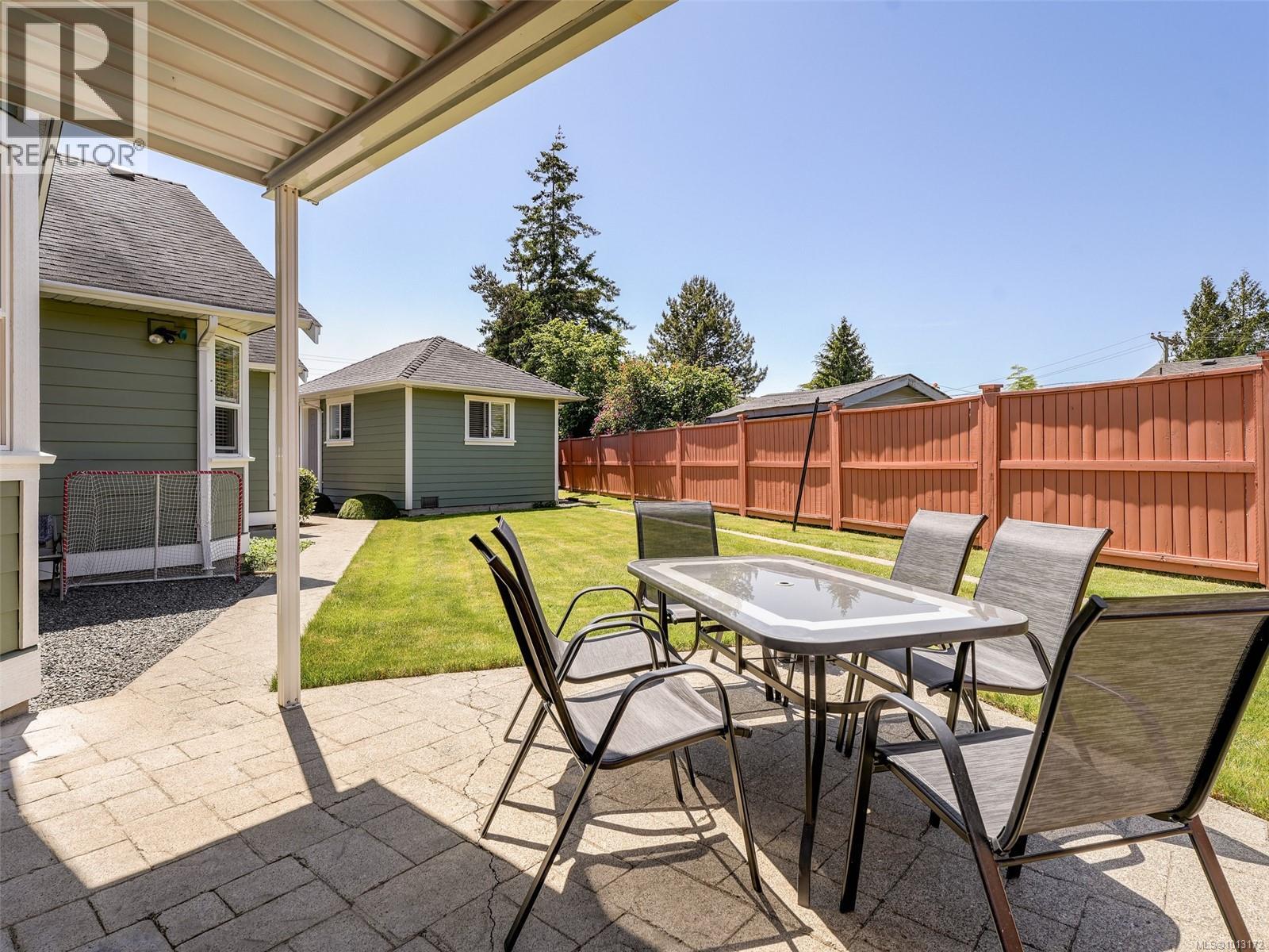  4276 Kincaid Street, Saanich