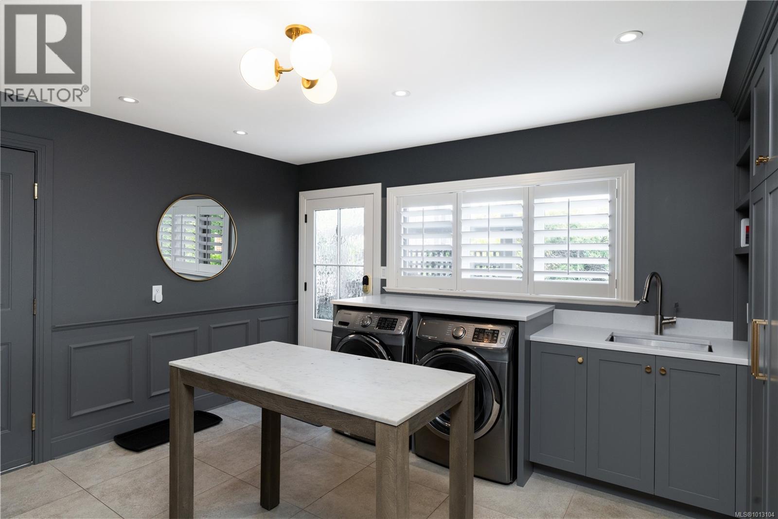  683 Mountjoy Avenue, Oak Bay