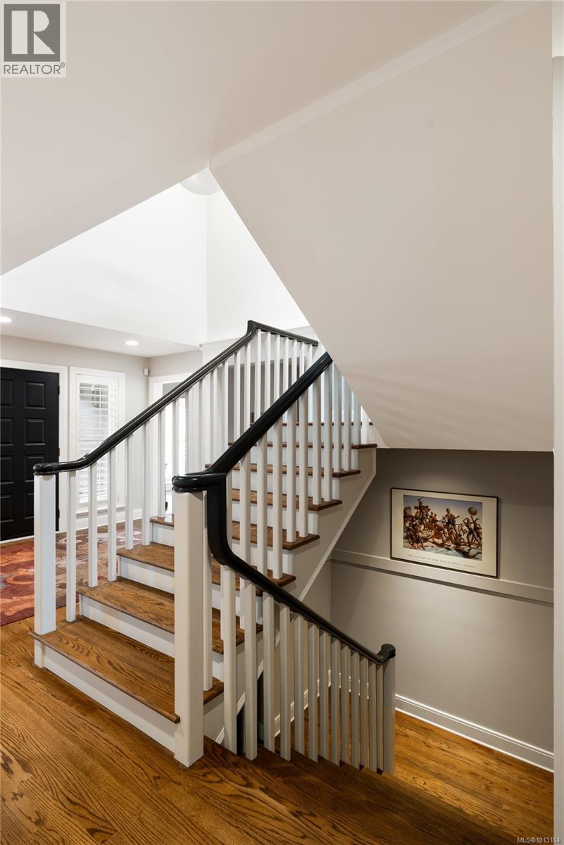  683 Mountjoy Avenue, Oak Bay
