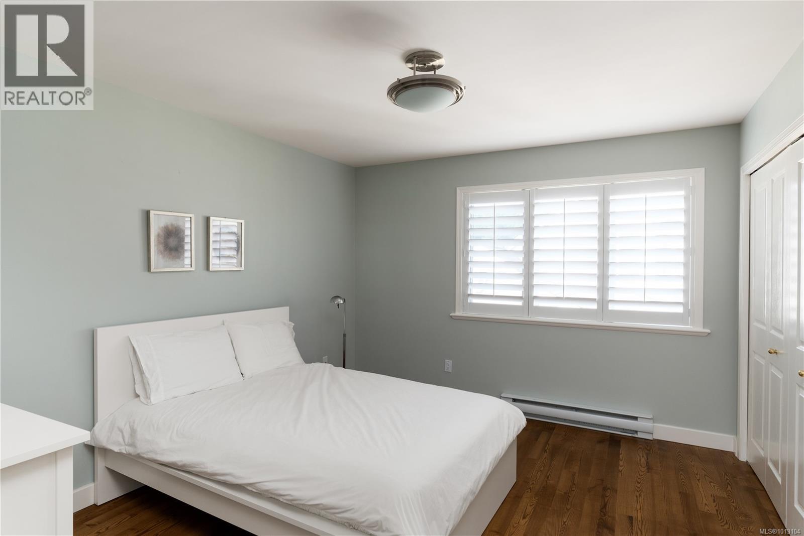  683 Mountjoy Avenue, Oak Bay
