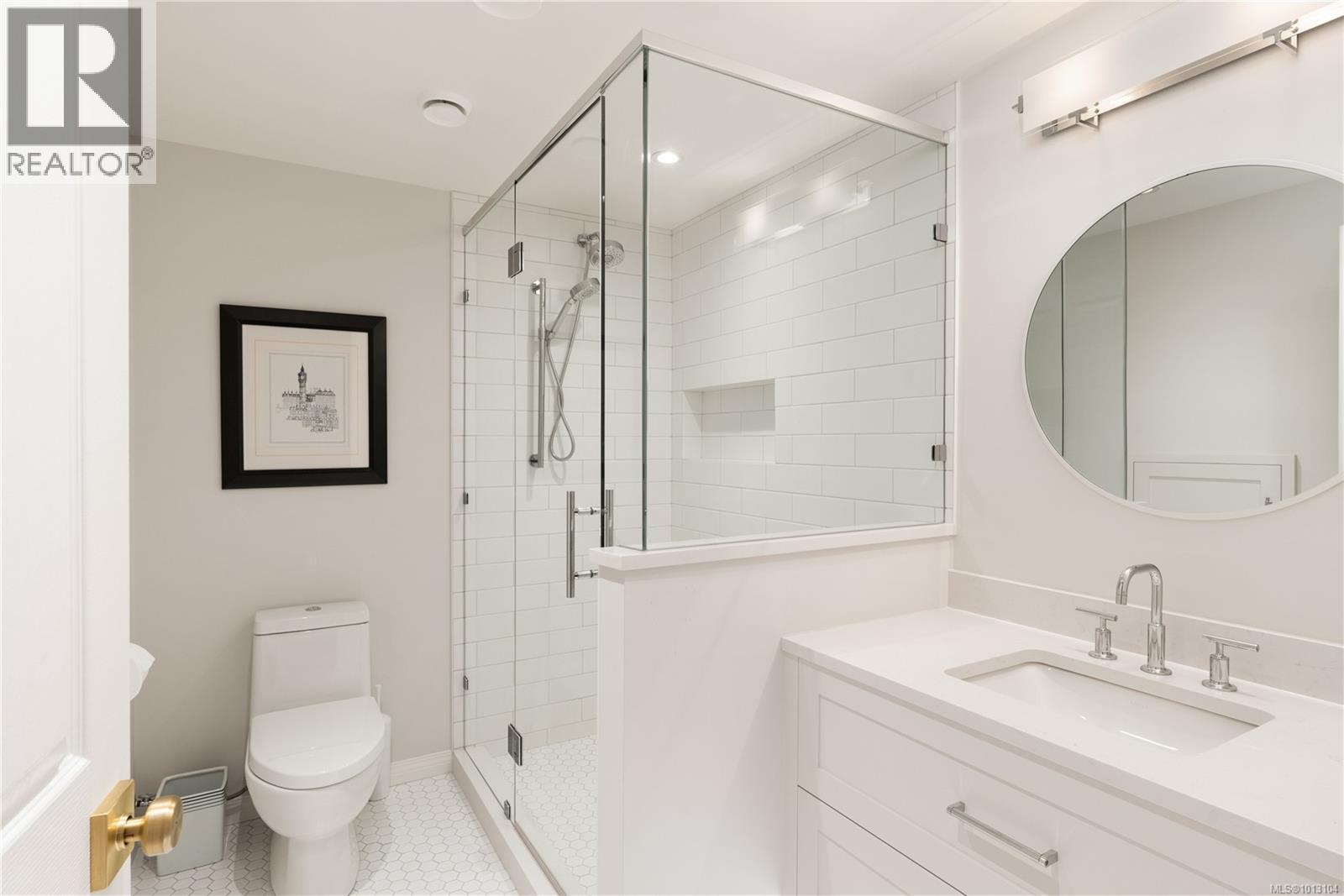  683 Mountjoy Avenue, Oak Bay