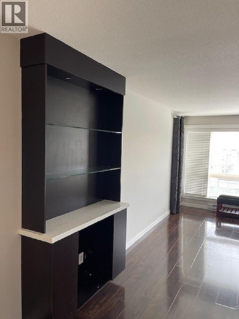 205 22318 LOUGHEED HIGHWAY, Maple Ridge