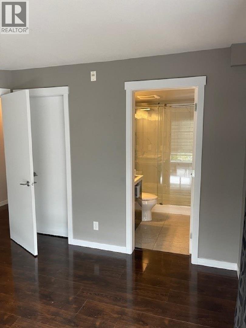 205 22318 LOUGHEED HIGHWAY, Maple Ridge