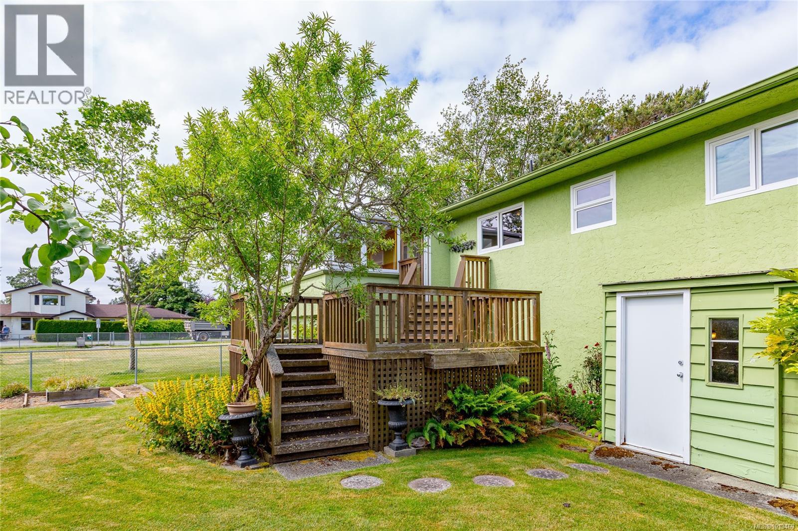 10287 Bowerbank Rd, Sidney