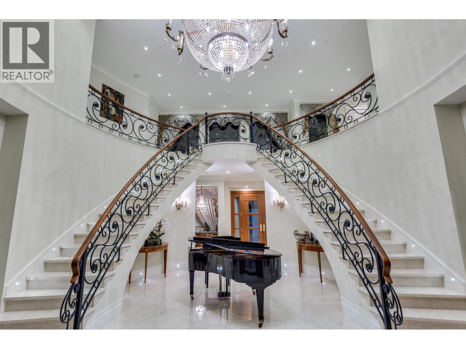 1175 EYREMOUNT DRIVE, West Vancouver