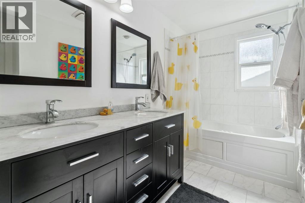 Single Family House for Sale in  Woodbrook Road SW Woodbine Calgary 
