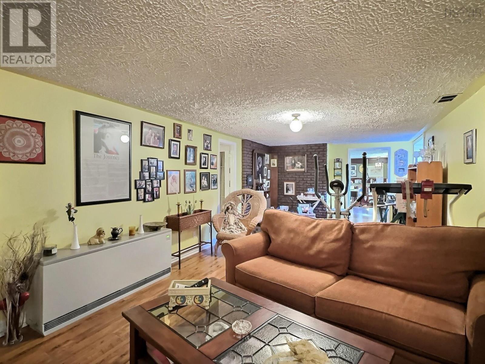 Property 5 of 13 of 61 Franklin Drive