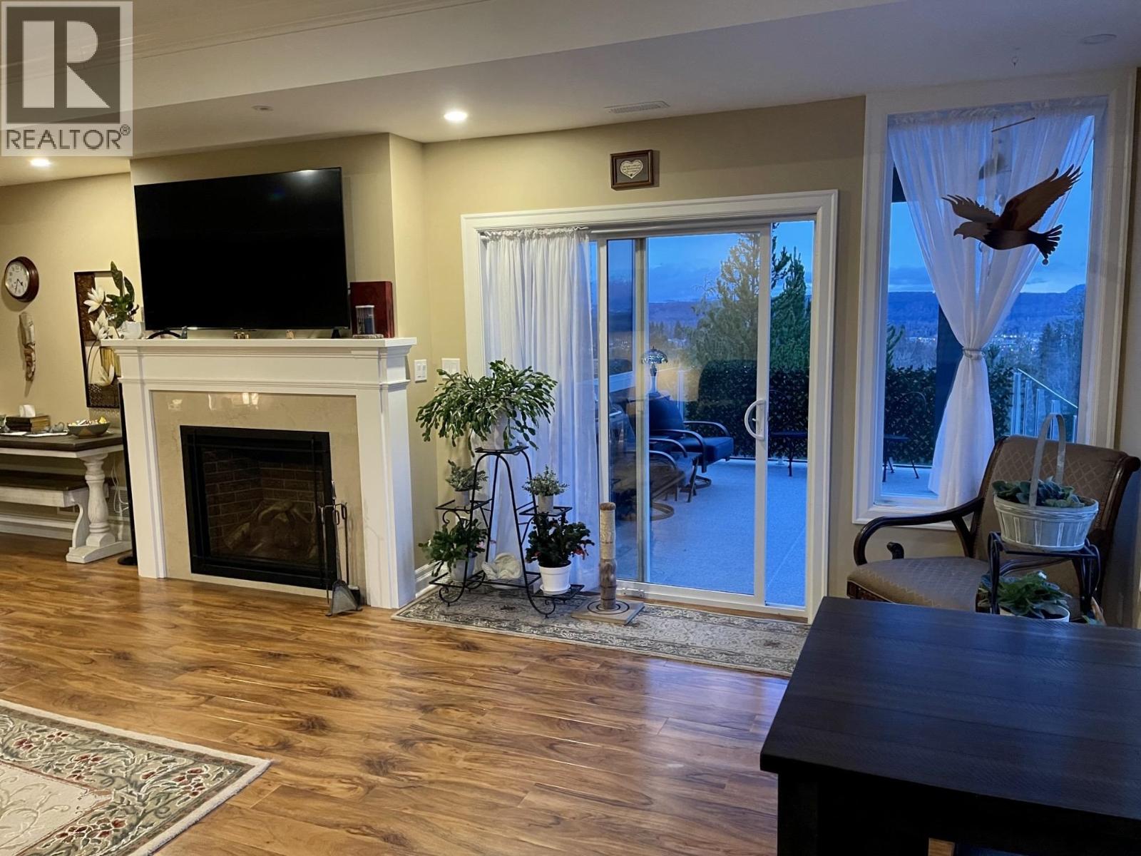 18 4022 YEO STREET, Terrace