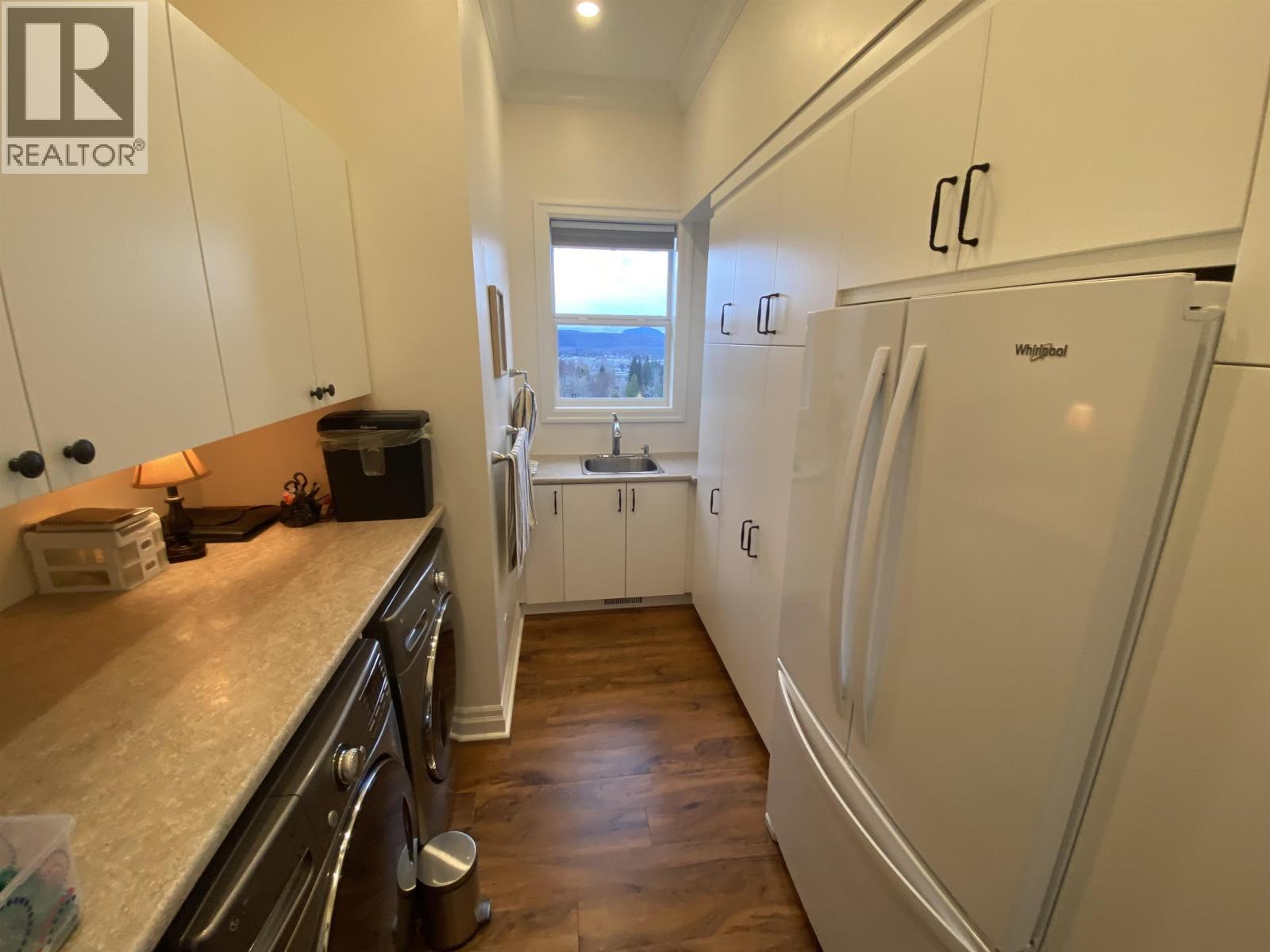 18 4022 YEO STREET, Terrace