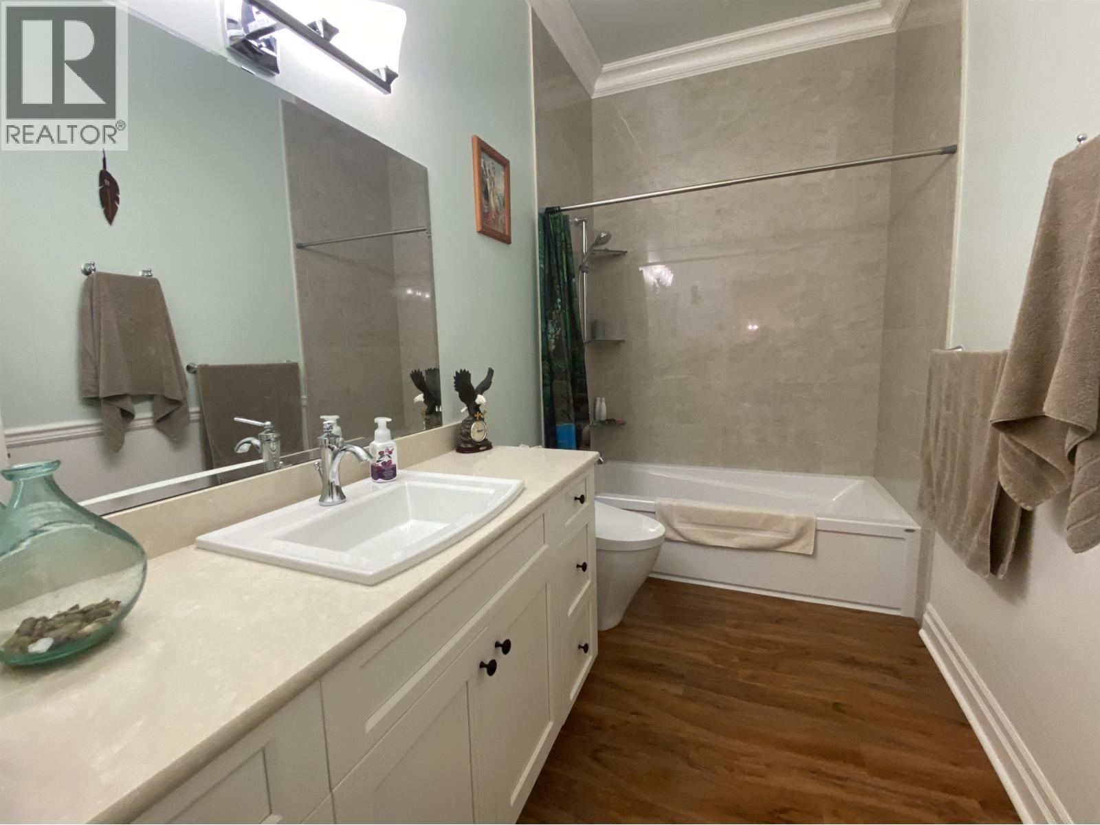18 4022 YEO STREET, Terrace