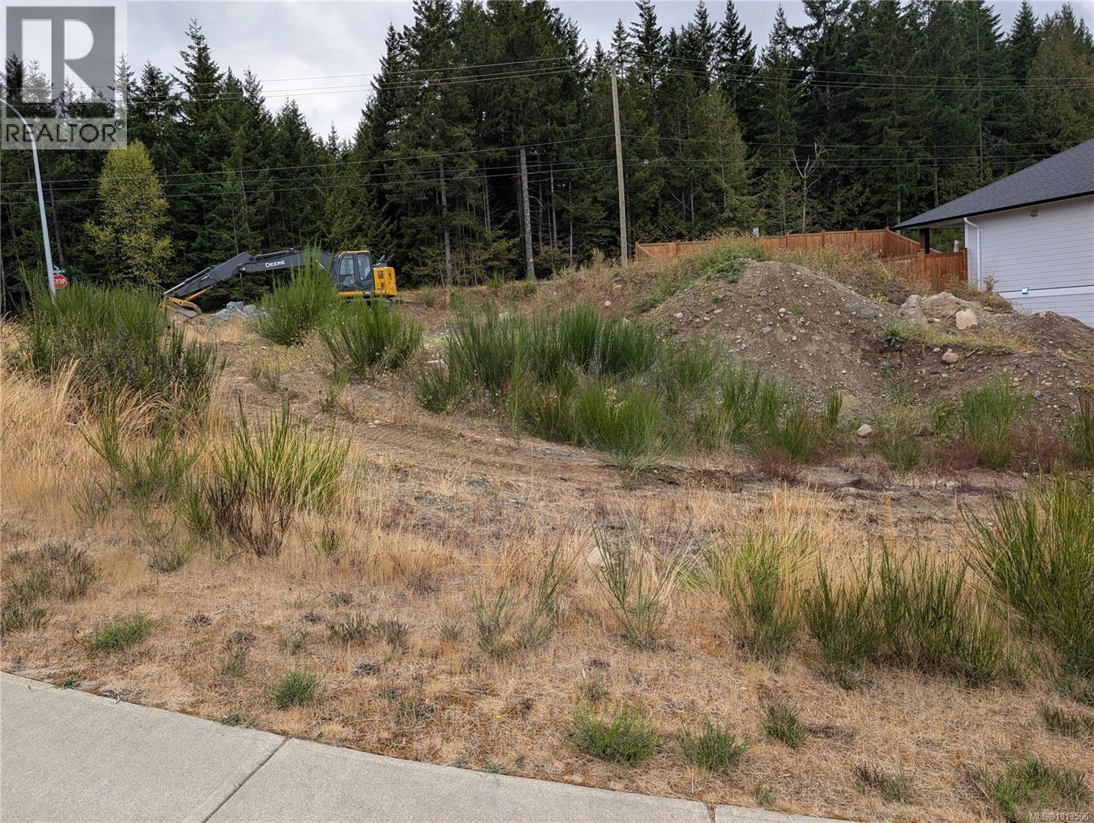 3311 Klanawa Cres, Courtenay