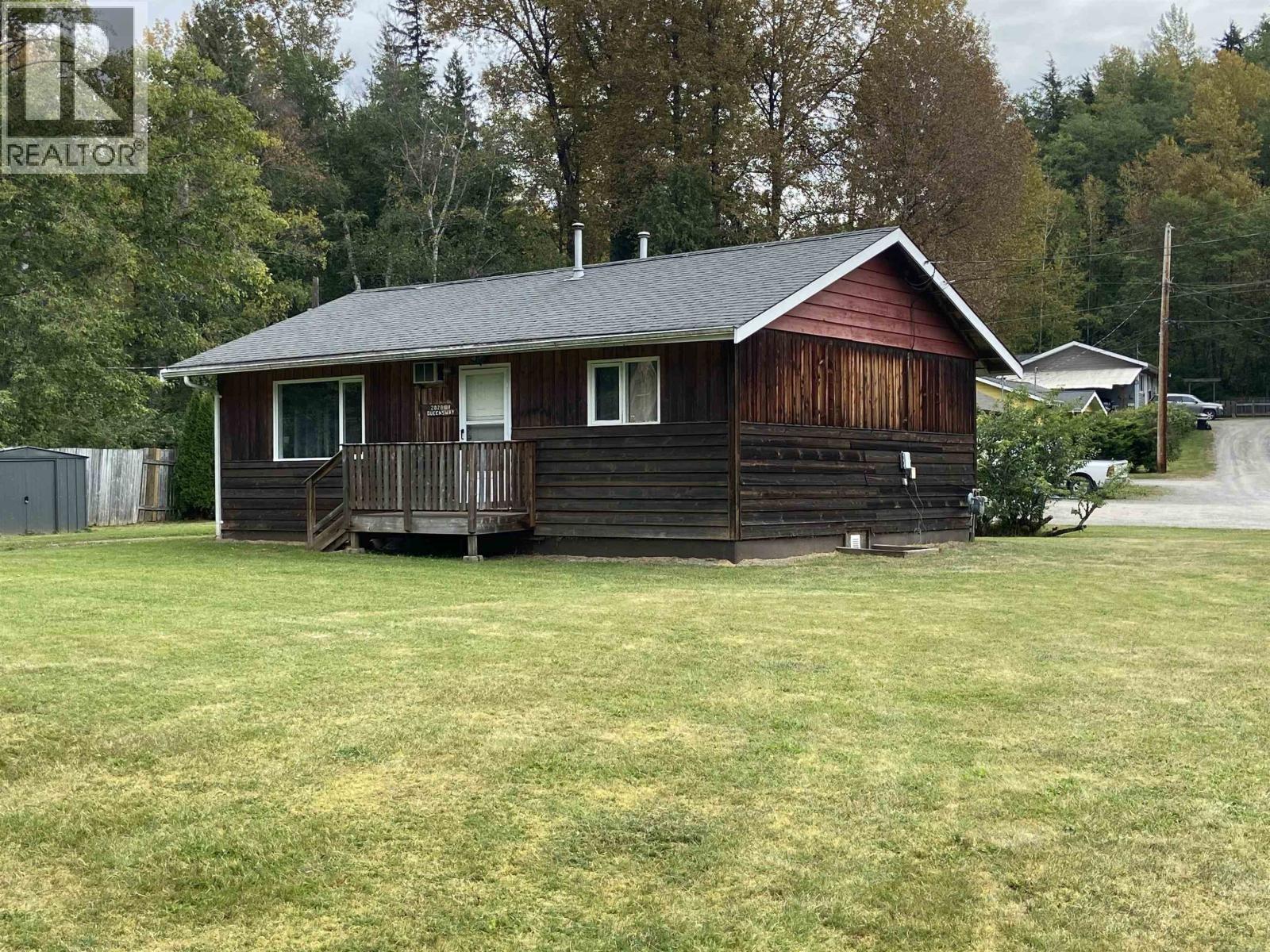 2028 QUEENSWAY Drive, Terrace