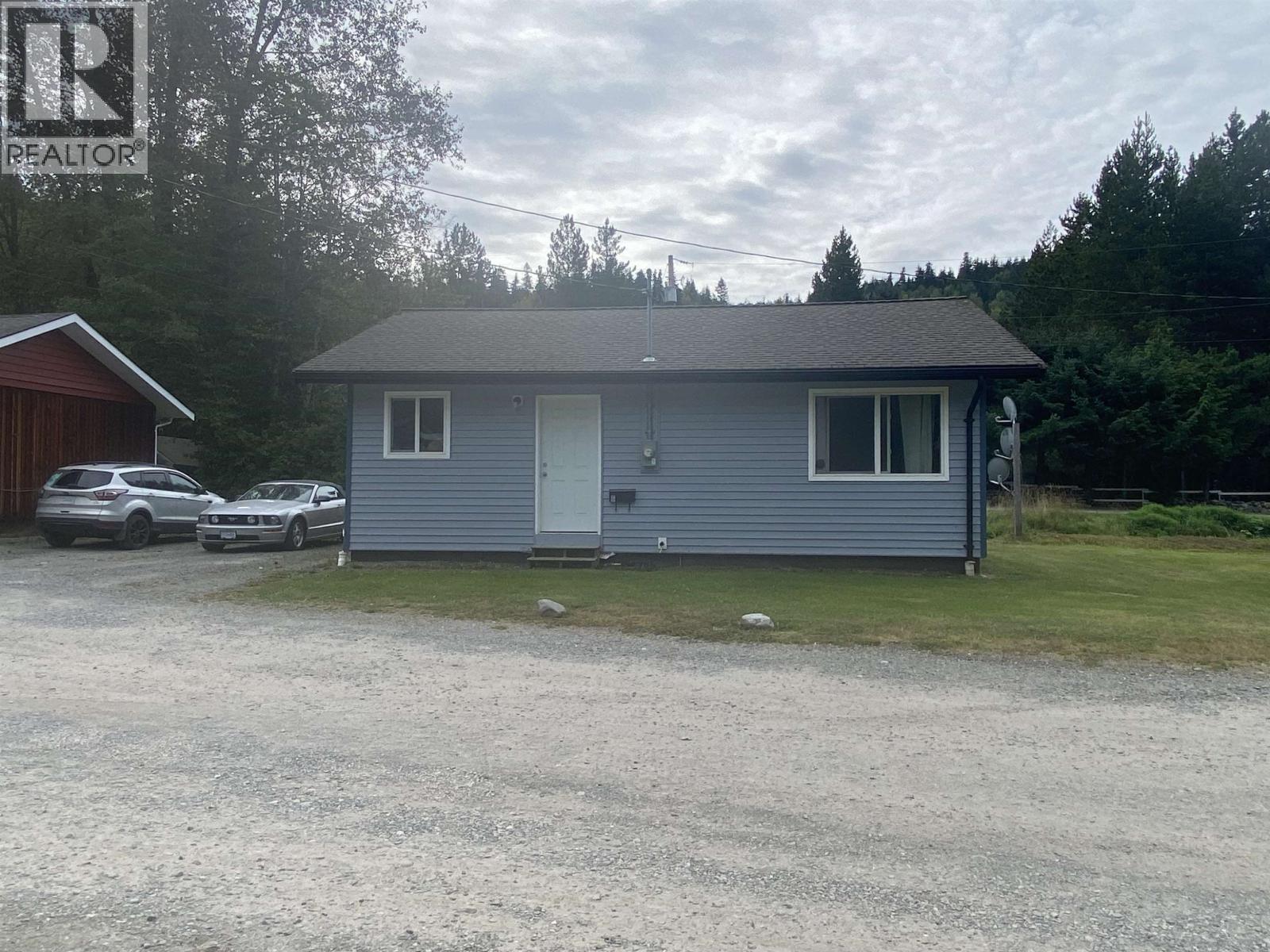2028 QUEENSWAY Drive, Terrace