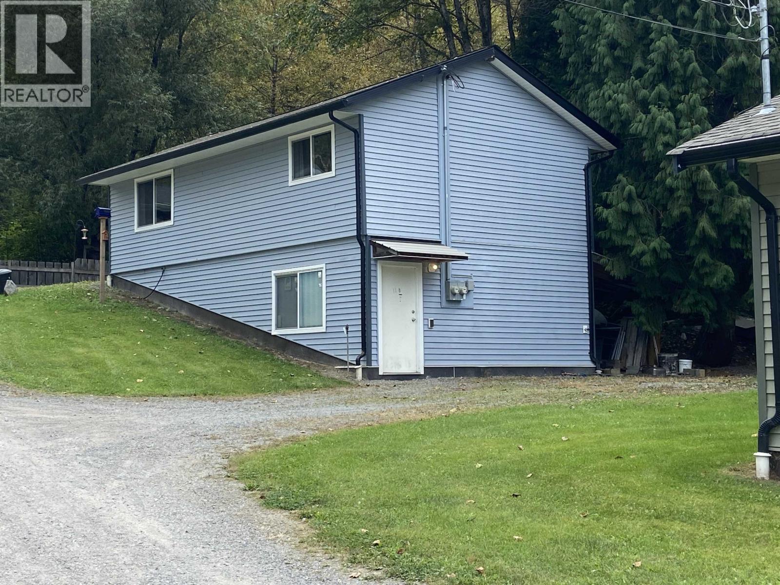 2028 QUEENSWAY Drive, Terrace