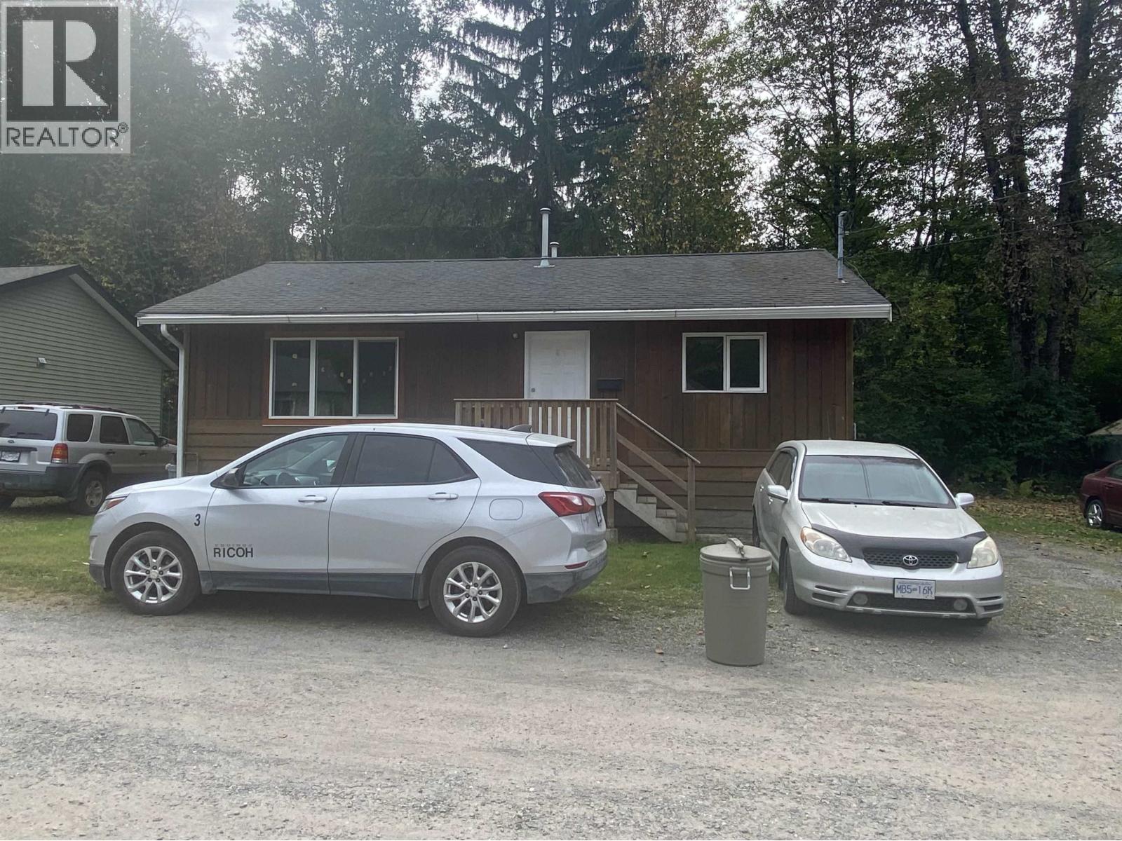 2028 QUEENSWAY Drive, Terrace