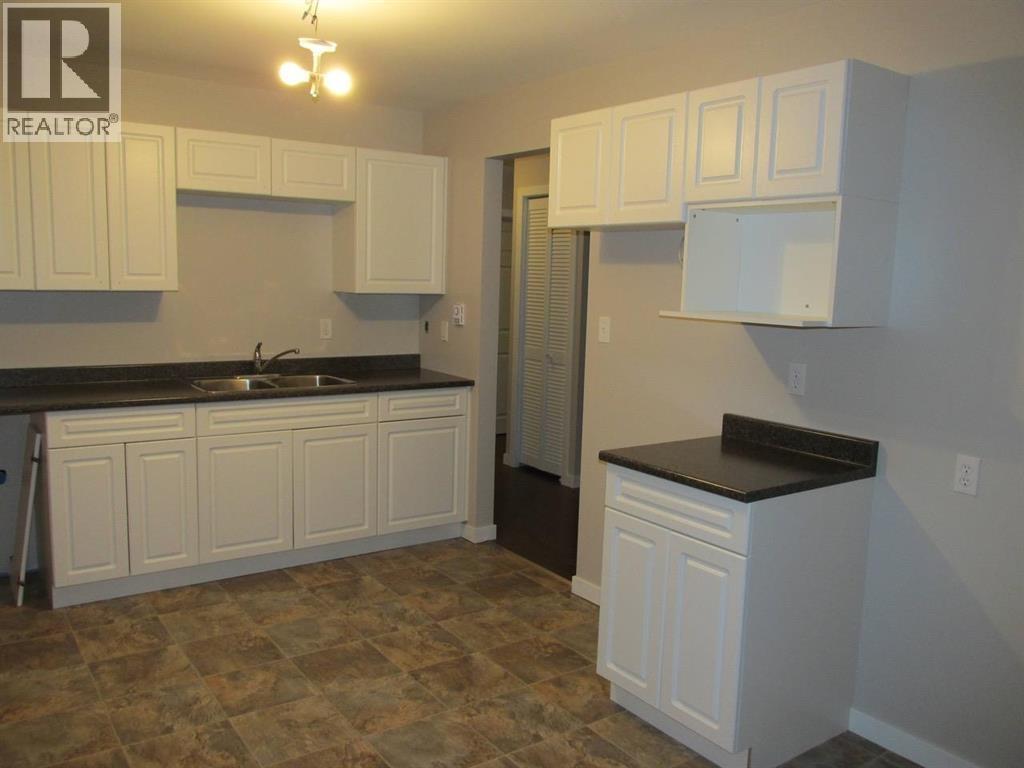 2028 QUEENSWAY Drive, Terrace