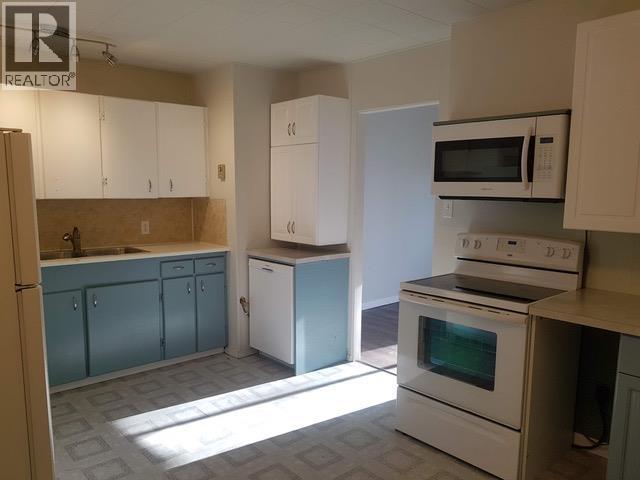 2028 QUEENSWAY Drive, Terrace