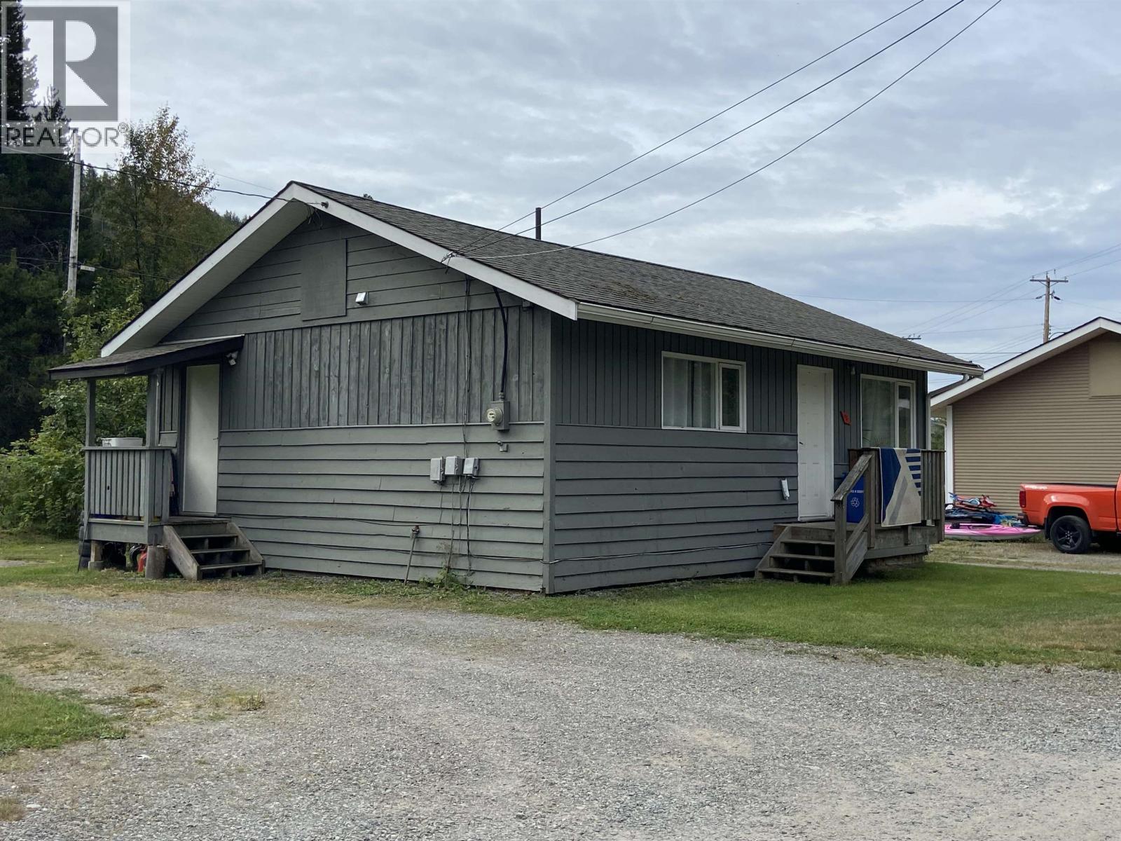 2028 QUEENSWAY Drive, Terrace