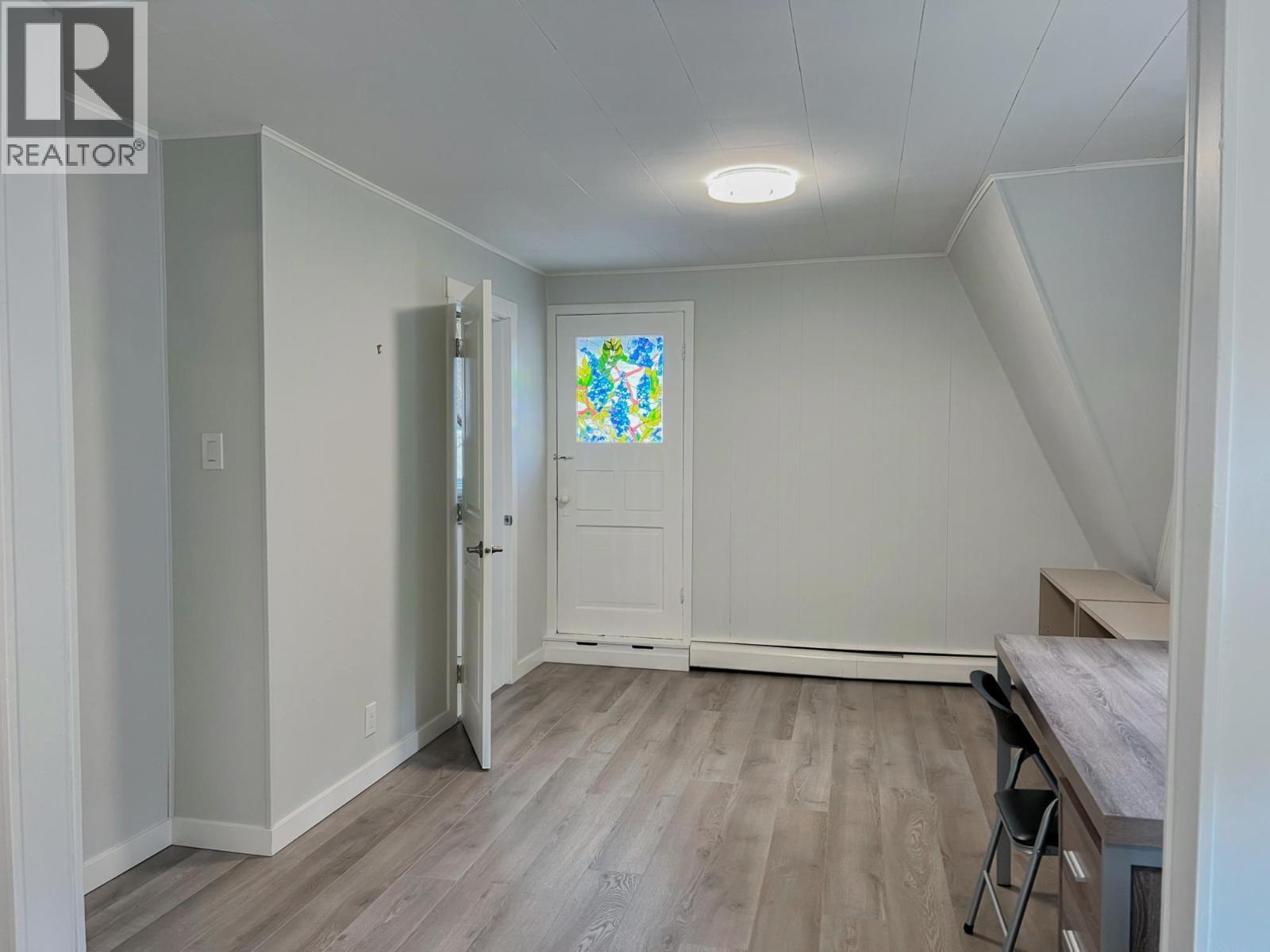 1560 BAY Avenue, Trail