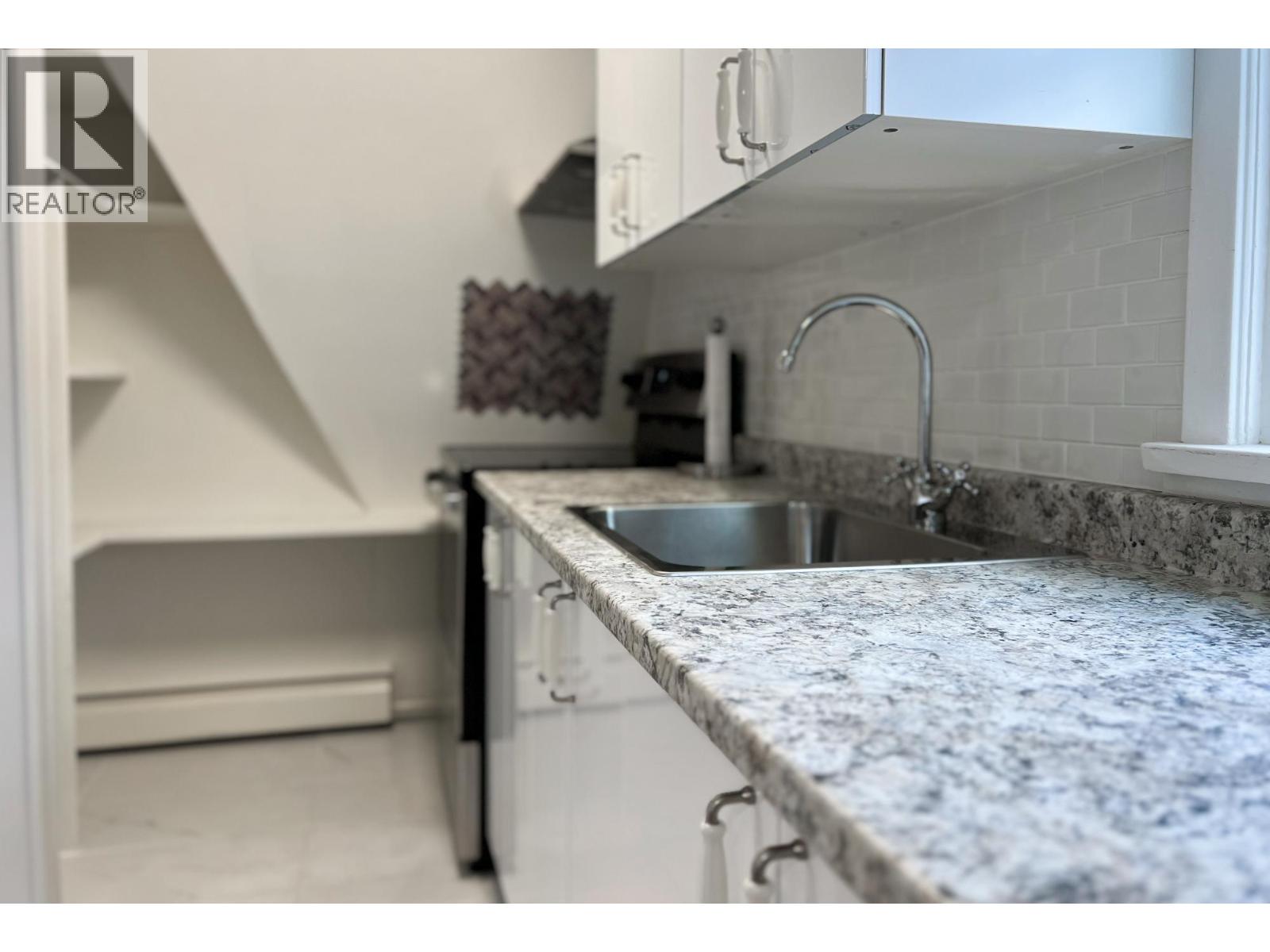1560 BAY Avenue, Trail