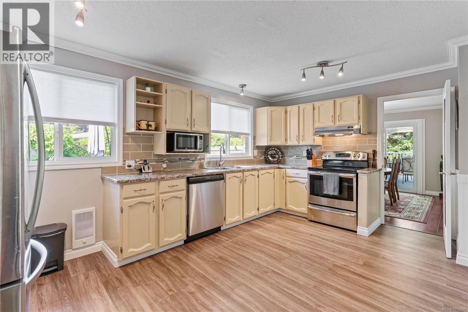 1521 Marine Cir, French Creek