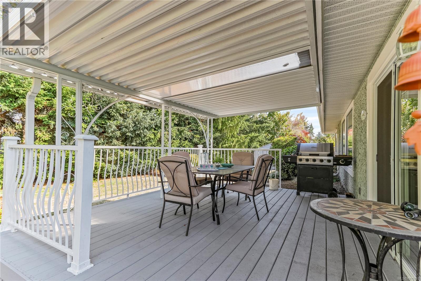 1521 Marine Cir, French Creek