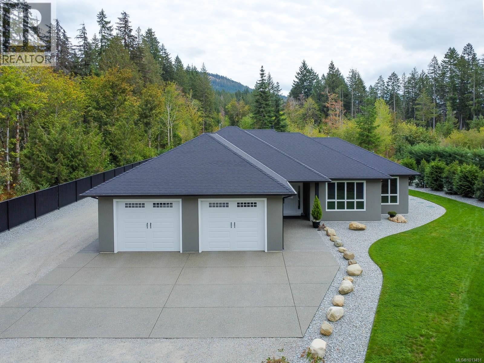 5595 Maebelle Rd, Port Alberni