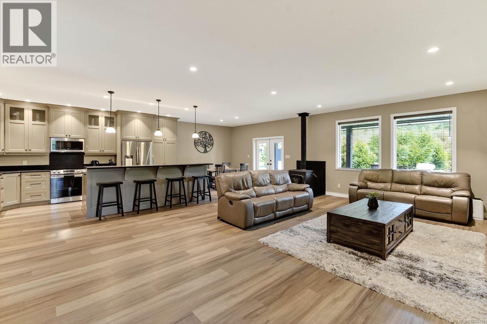5595 Maebelle Rd, Port Alberni