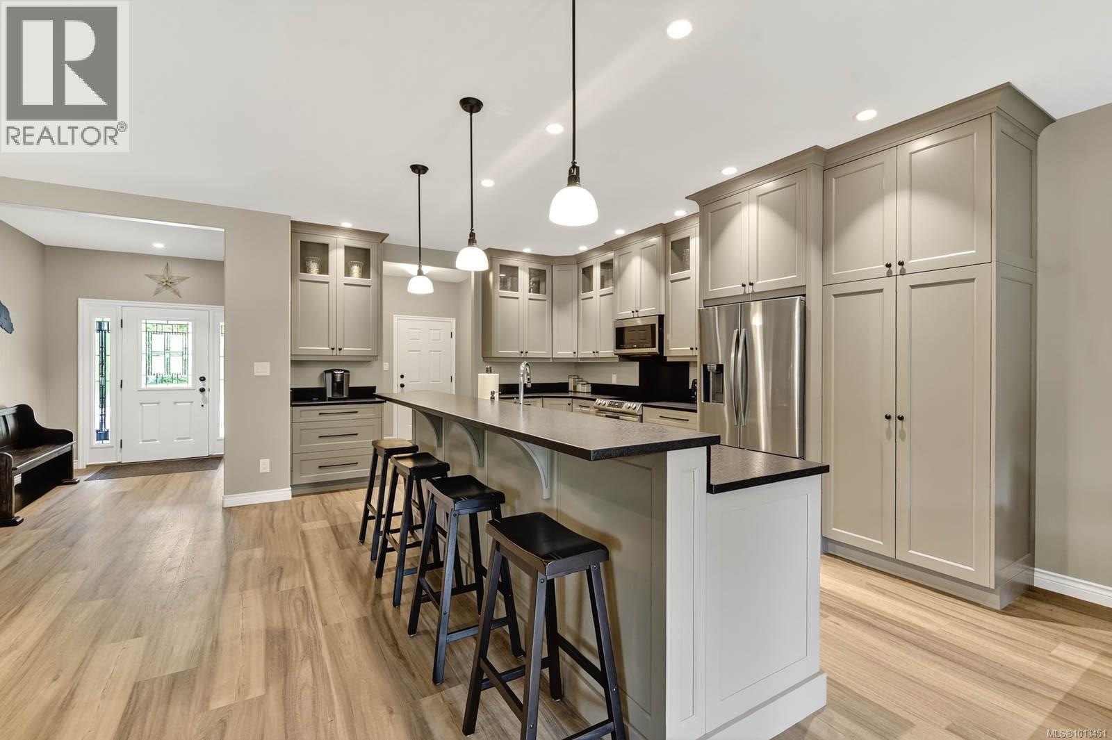 5595 Maebelle Rd, Port Alberni
