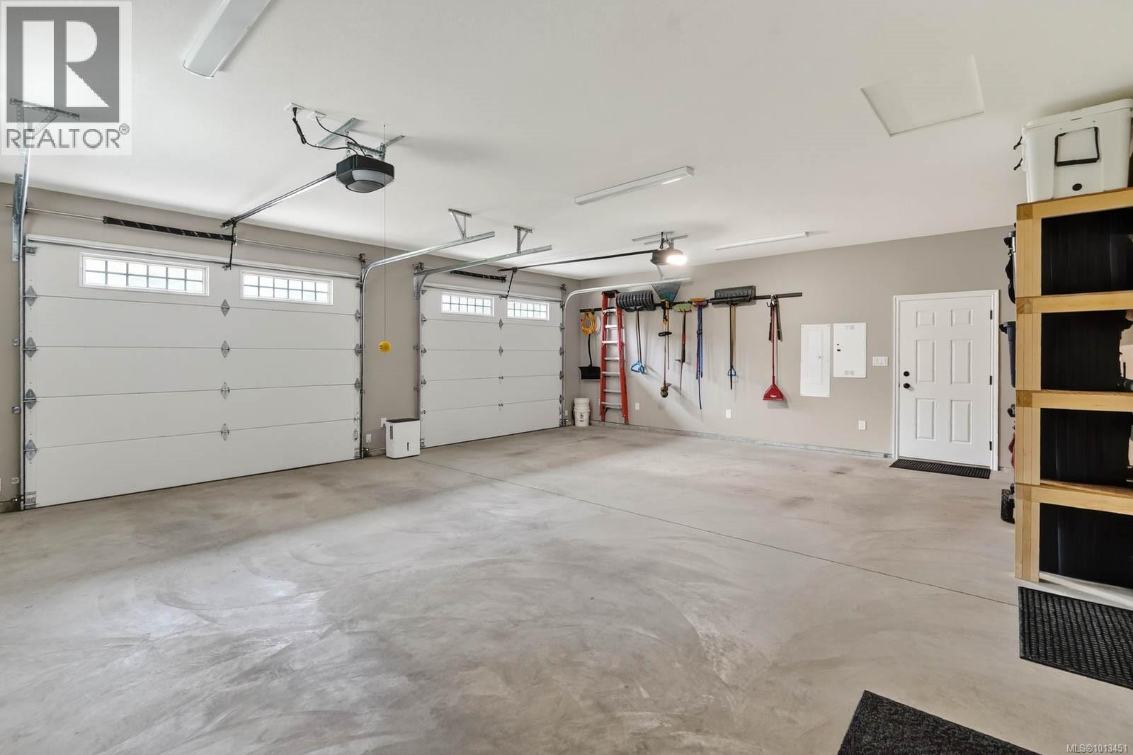 5595 Maebelle Rd, Port Alberni