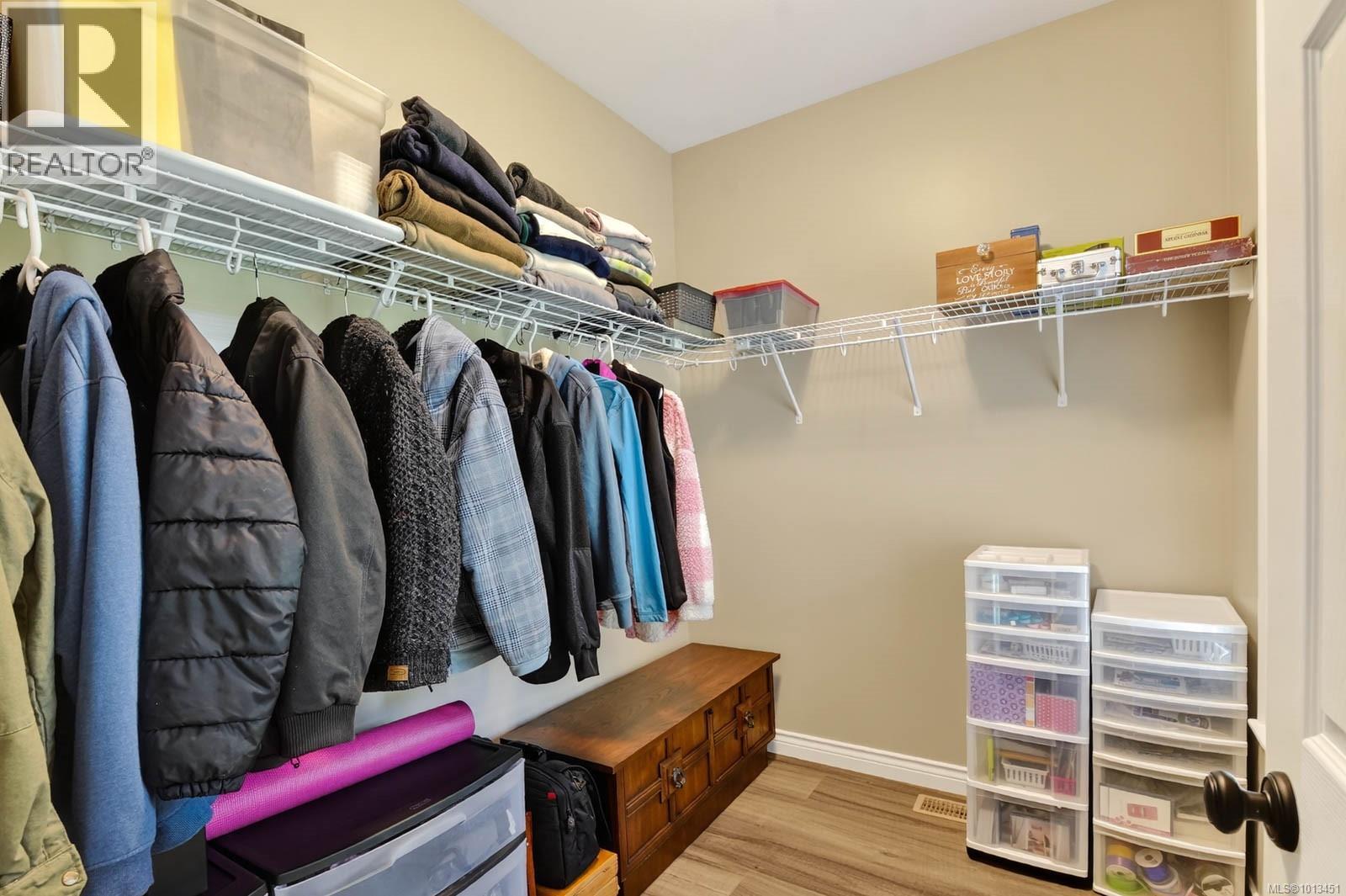 5595 Maebelle Rd, Port Alberni