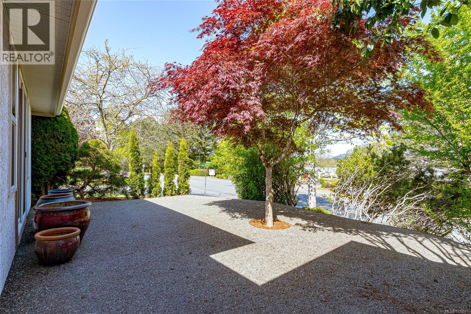 1096 Valewood Trail, Saanich