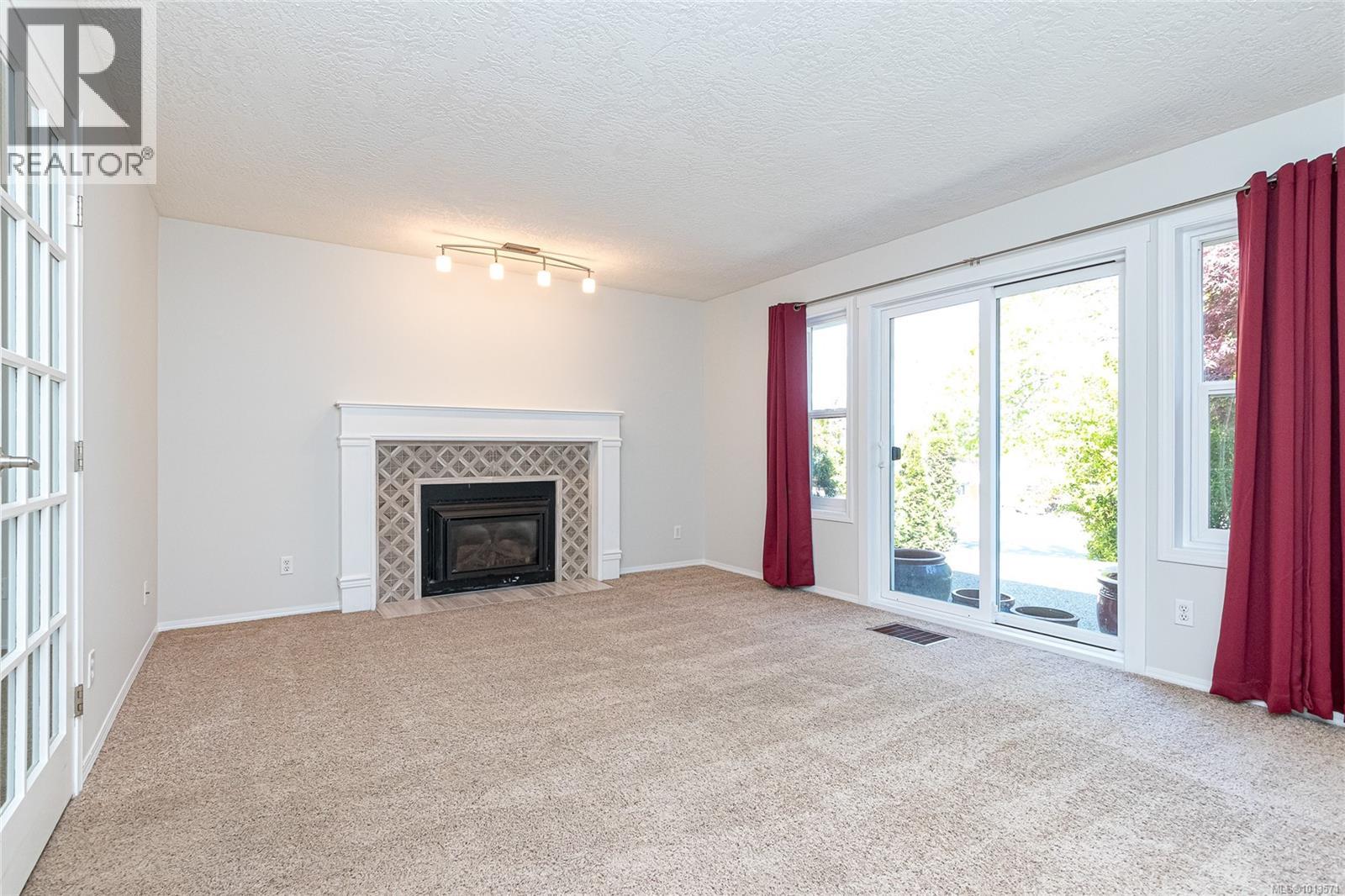 1096 Valewood Trail, Saanich