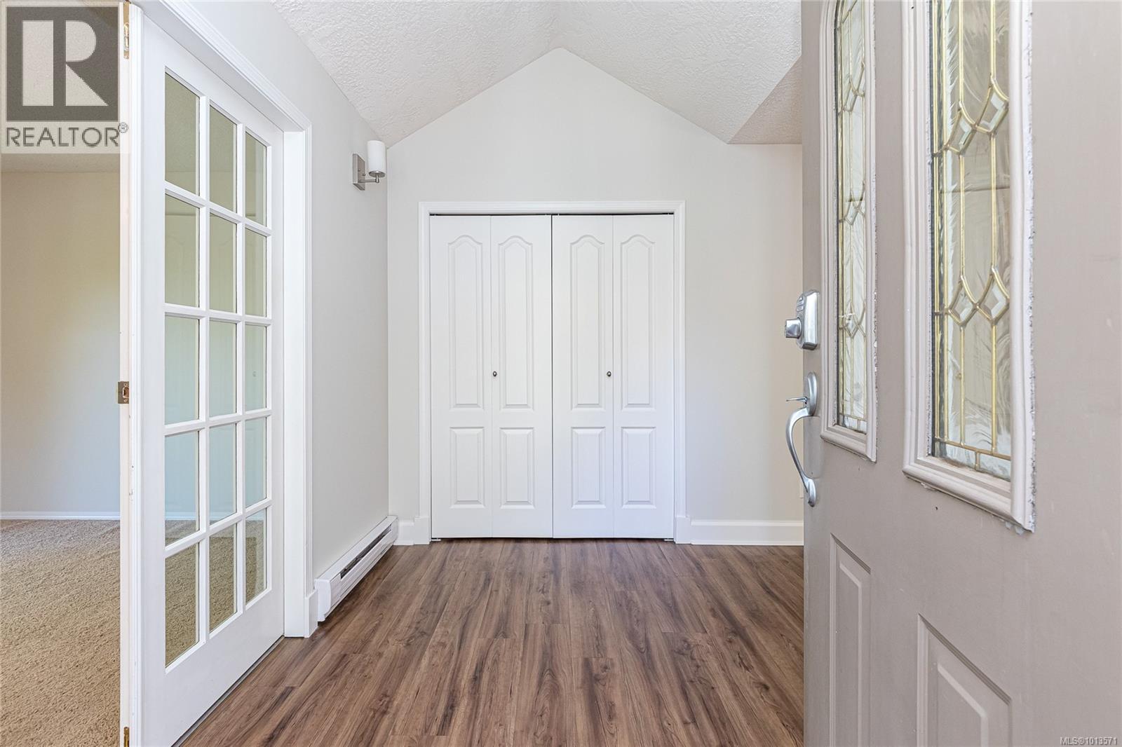1096 Valewood Trail, Saanich