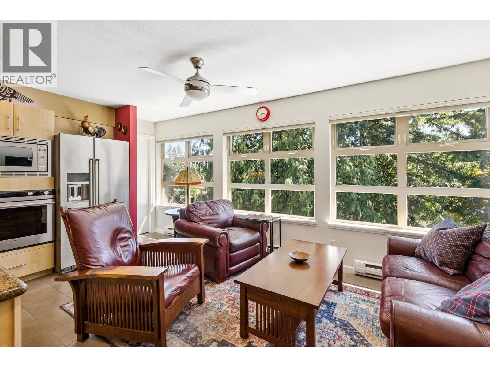 303 3750 EDGEMONT BOULEVARD, North Vancouver