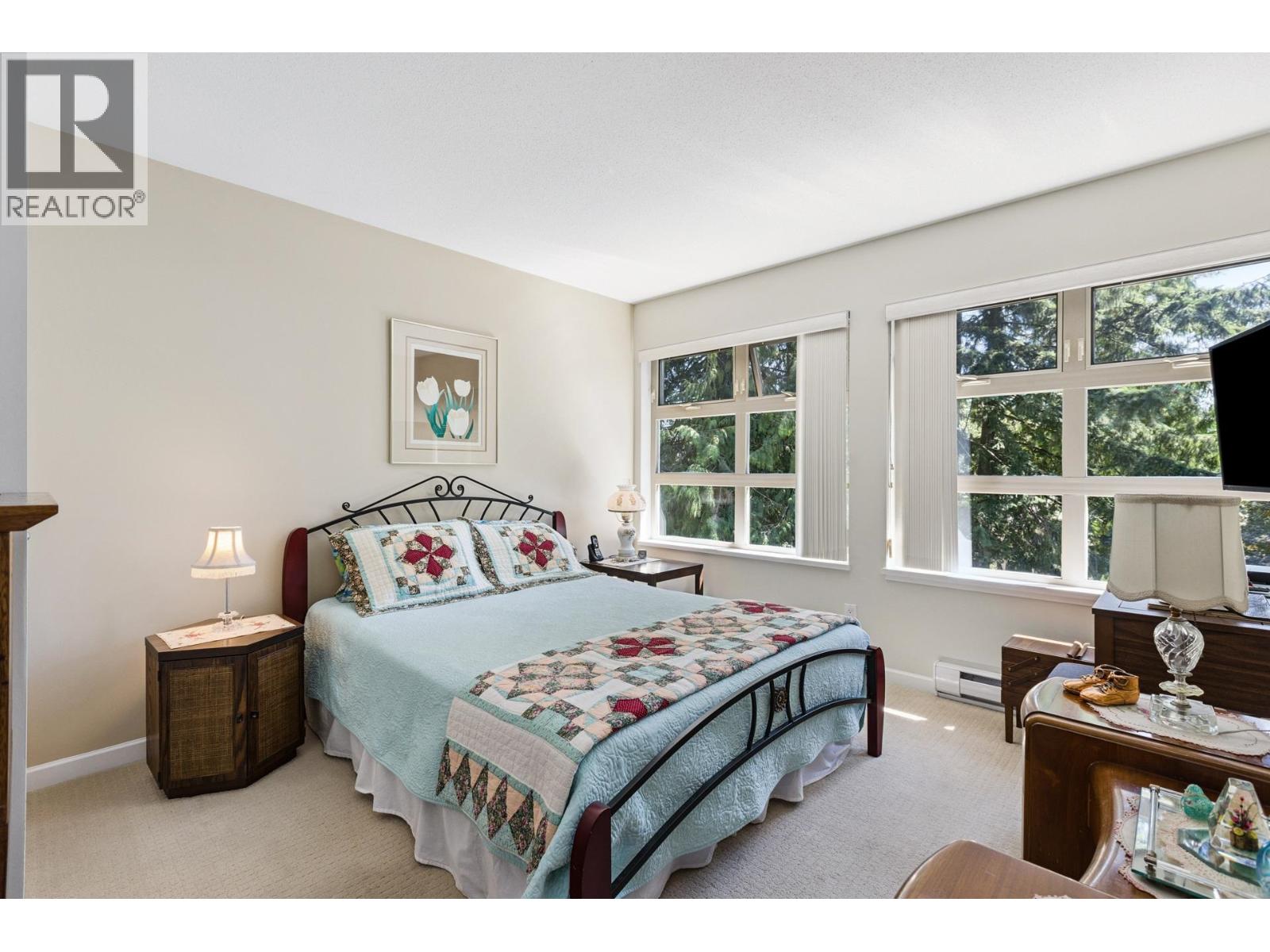 303 3750 EDGEMONT BOULEVARD, North Vancouver