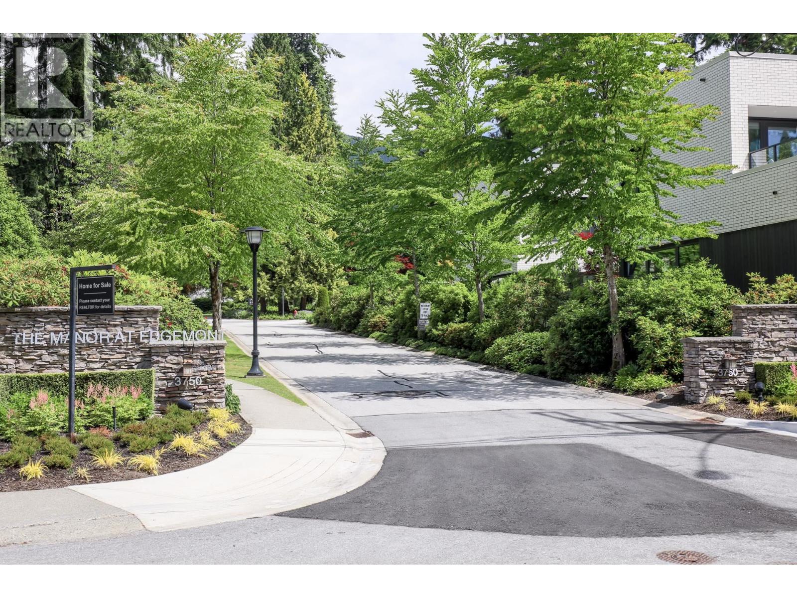 303 3750 EDGEMONT BOULEVARD, North Vancouver