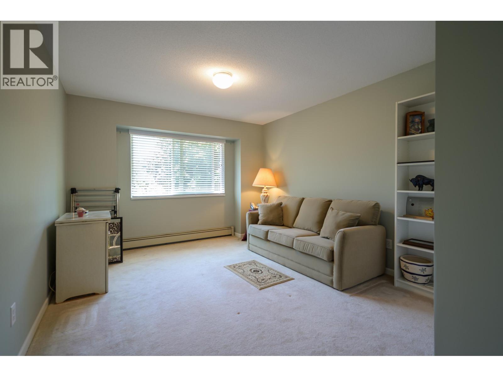 4814 GLENDALE Avenue, Ladner