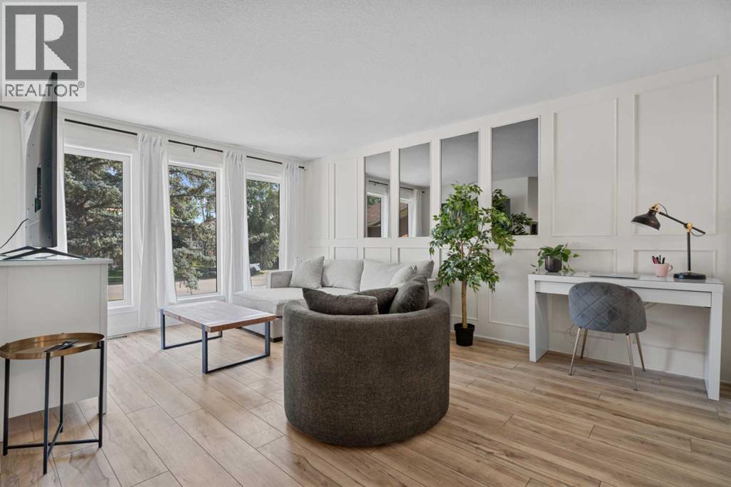 Single Family House 4 Level for Sale in  Shawnessy Drive SW Shawnessy Calgary 