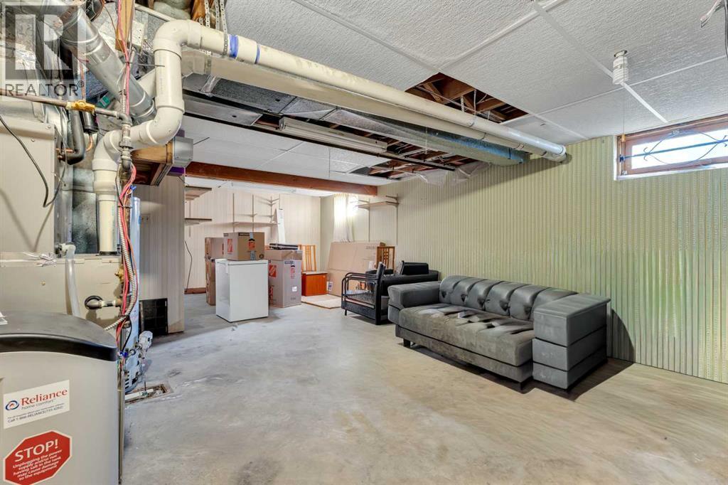 Single Family House 4 Level for Sale in  Shawnessy Drive SW Shawnessy Calgary 