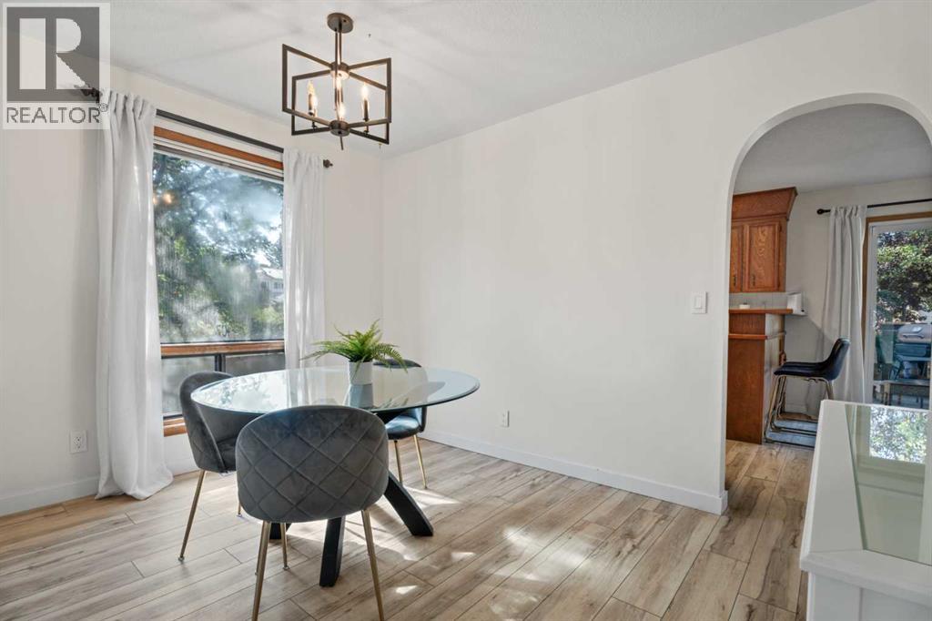 Single Family House 4 Level for Sale in  Shawnessy Drive SW Shawnessy Calgary 