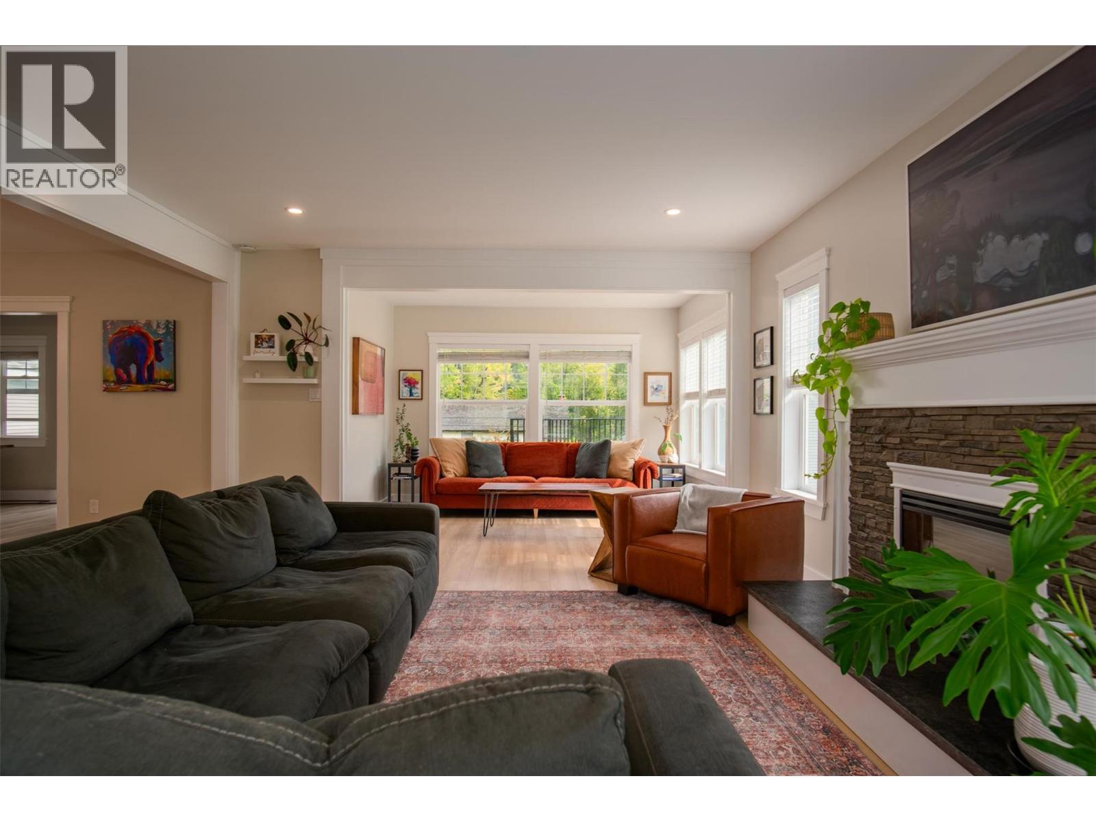 300 KOOTENAY Avenue, Trail