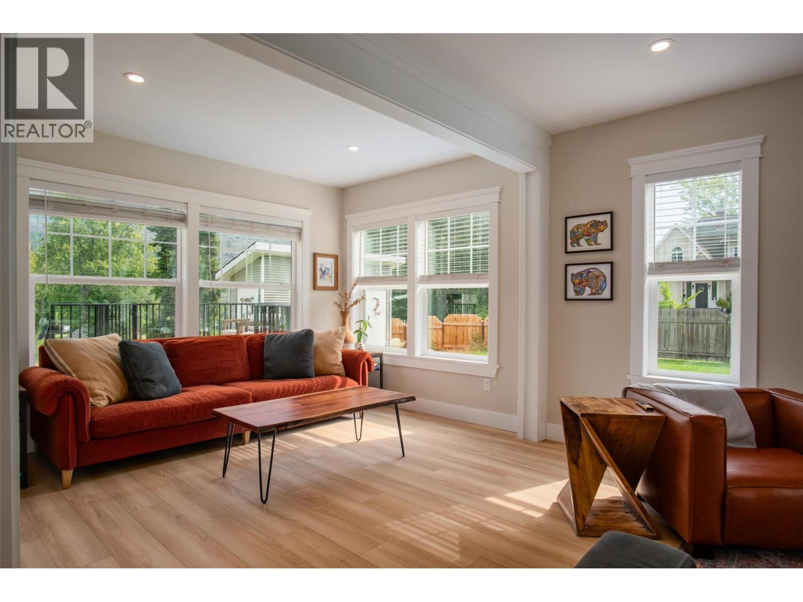 300 KOOTENAY Avenue, Trail