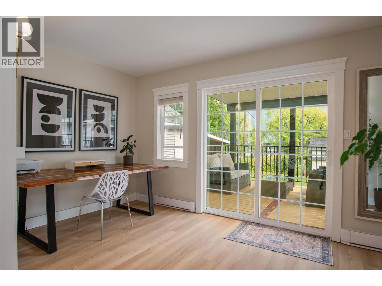300 KOOTENAY Avenue, Trail