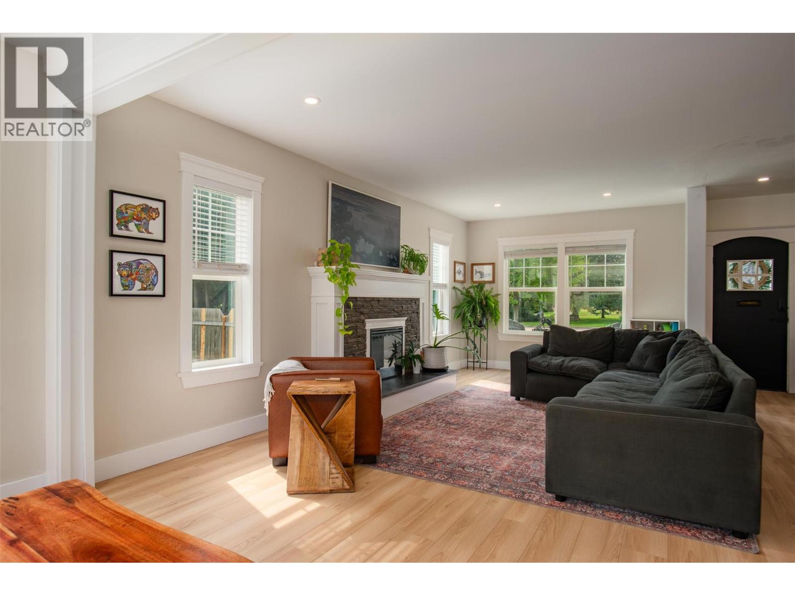 300 KOOTENAY Avenue, Trail