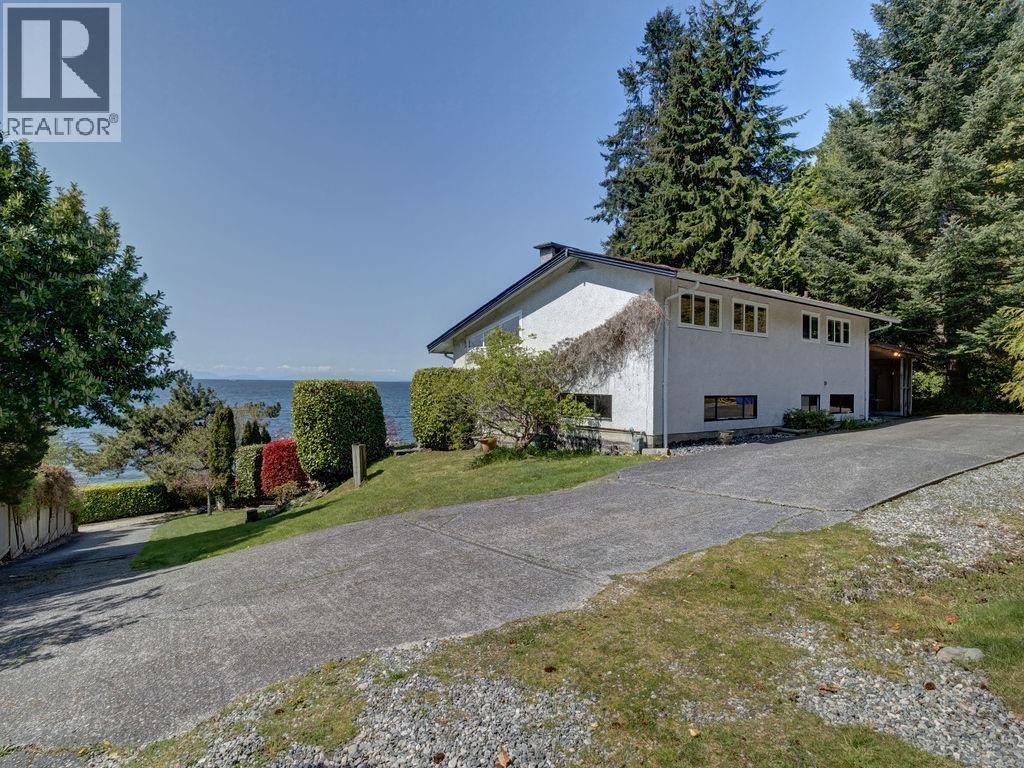 1708 OCEAN BEACH ESPLANADE, Gibsons