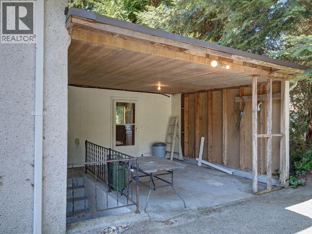 1708 OCEAN BEACH ESPLANADE, Gibsons