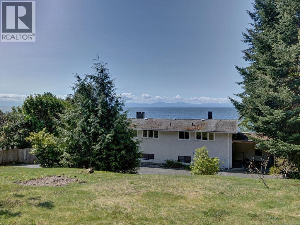 1708 OCEAN BEACH ESPLANADE, Gibsons